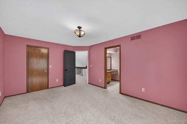 38808 Lancaster Drive, Farmington, MI 48331