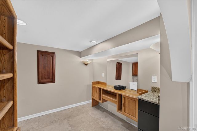 38808 Lancaster Drive, Farmington, MI 48331