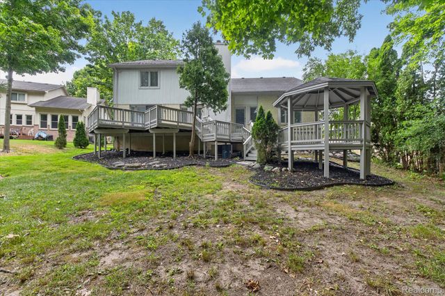 38808 Lancaster Drive, Farmington, MI 48331