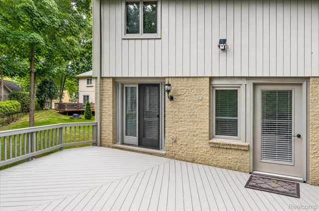 38808 Lancaster Drive, Farmington, MI 48331