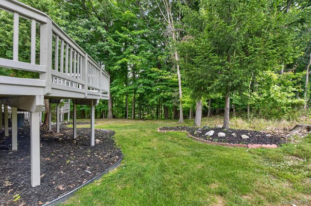 38808 Lancaster Drive, Farmington, MI 48331