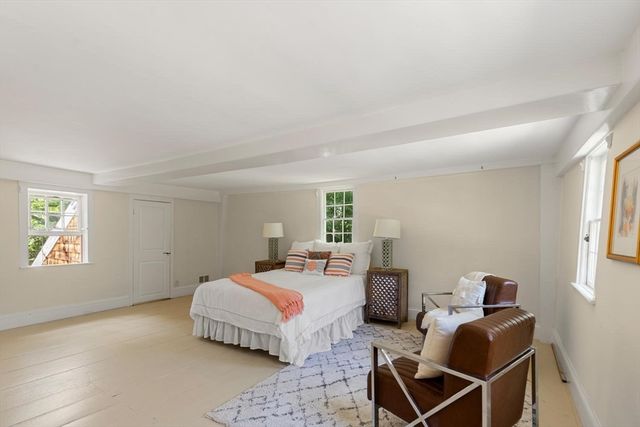 106 High St, Ipswich, MA 01938