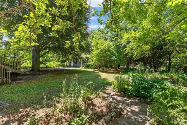 106 High St, Ipswich, MA 01938