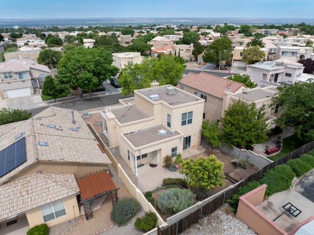 7604 La Mariposa Place NE, Albuquerque, NM 87109