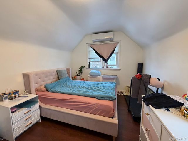 48-27 213th Street, Bayside, NY 11364