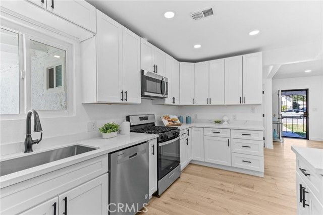 268 W Willow, Pomona, CA 91768