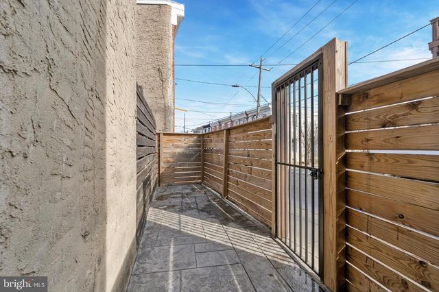 2521 E DAUPHIN ST, Philadelphia, PA 19125