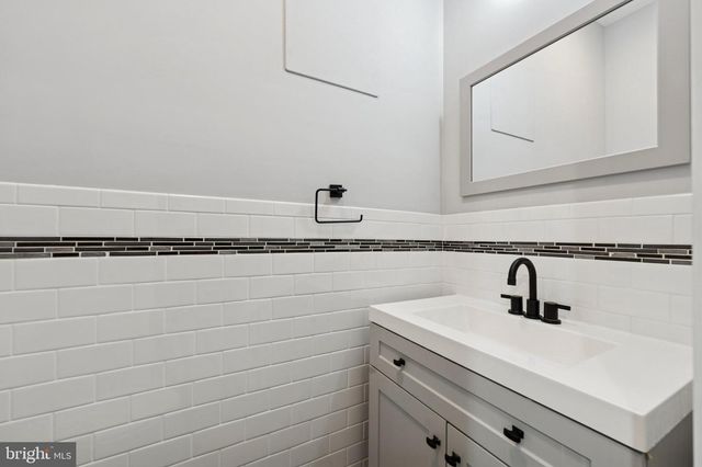 2521 E DAUPHIN ST, Philadelphia, PA 19125