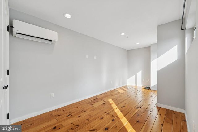 2521 E DAUPHIN ST, Philadelphia, PA 19125