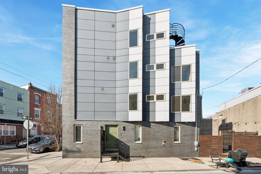 2521 E DAUPHIN ST, Philadelphia, PA 19125