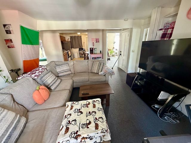 65 N Prospect St, Amherst, MA 01002