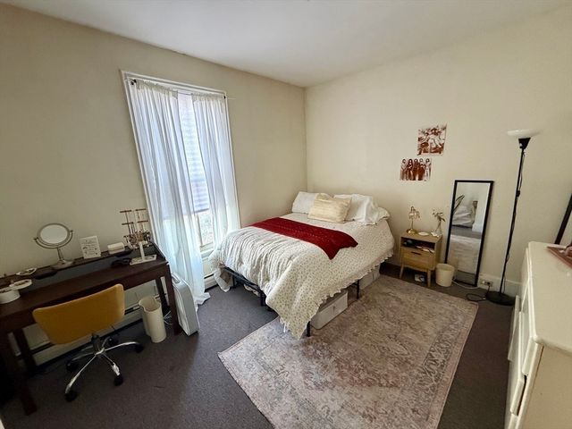 65 N Prospect St, Amherst, MA 01002