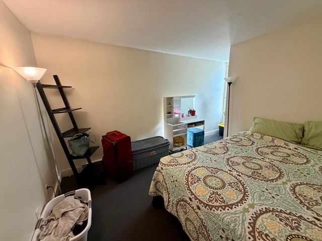 65 N Prospect St, Amherst, MA 01002