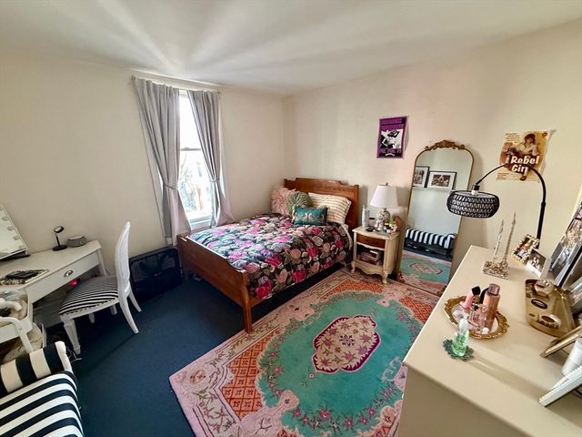 65 N Prospect St, Amherst, MA 01002