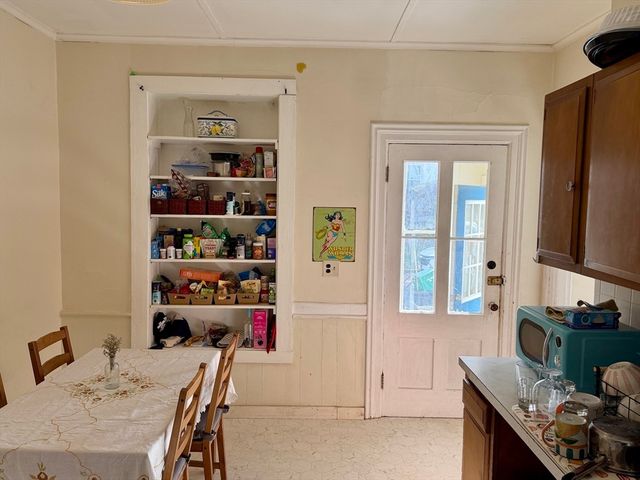 65 N Prospect St, Amherst, MA 01002