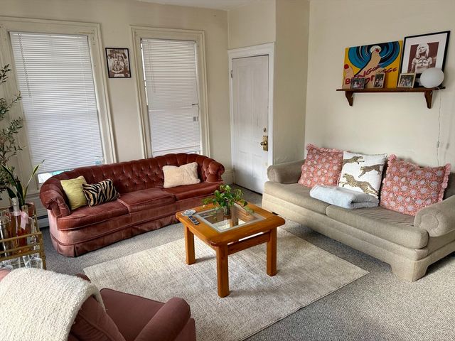 65 N Prospect St, Amherst, MA 01002