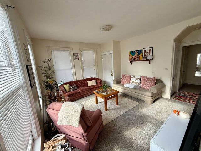 65 N Prospect St, Amherst, MA 01002