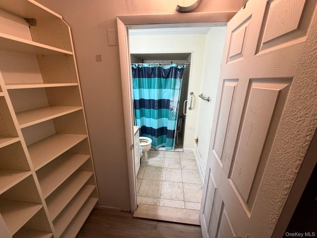 725 Miller Avenue 221, Freeport, NY 11520