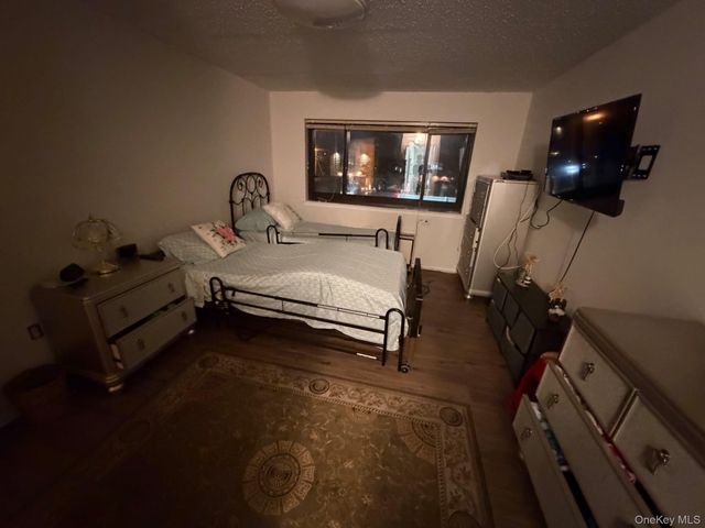 725 Miller Avenue 221, Freeport, NY 11520