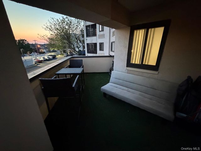 725 Miller Avenue 221, Freeport, NY 11520