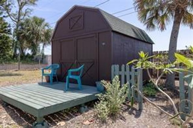 825 E 23RD AVENUE, New Smyrna Beach, FL 32169