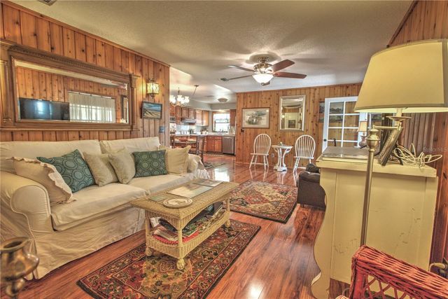 825 E 23RD AVENUE, New Smyrna Beach, FL 32169