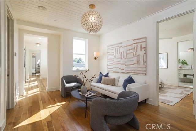 2217 Laurel Place, Newport Beach, CA 92663