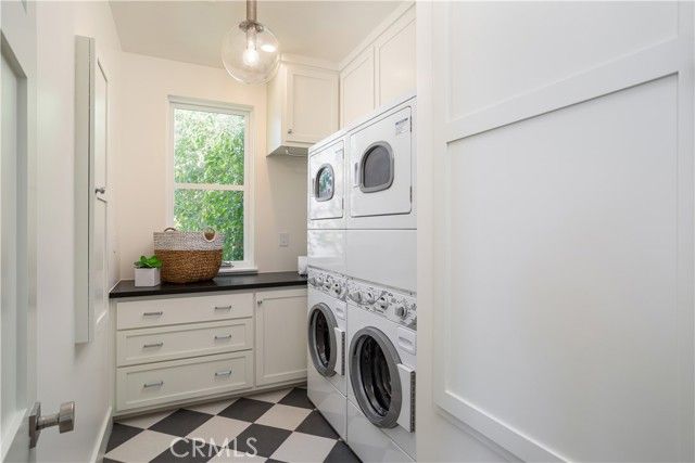 2217 Laurel Place, Newport Beach, CA 92663