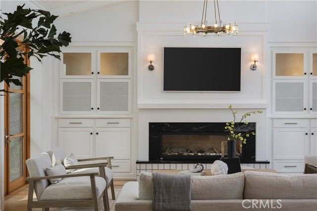 2217 Laurel Place, Newport Beach, CA 92663