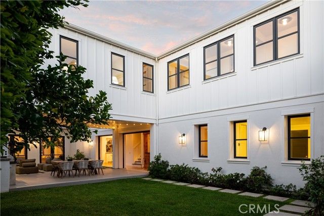 2217 Laurel Place, Newport Beach, CA 92663