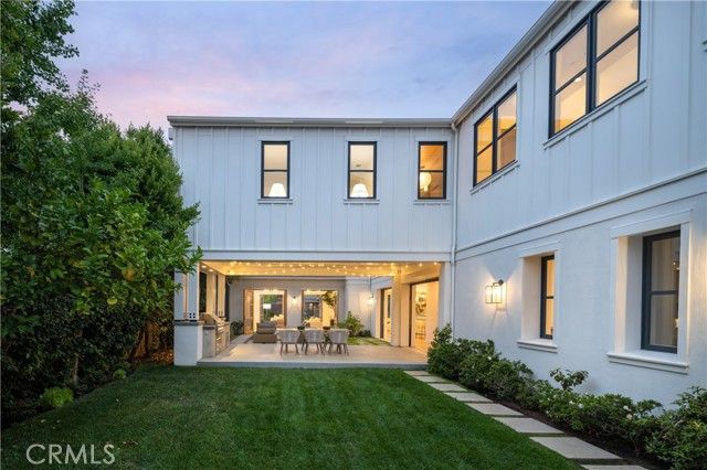 2217 Laurel Place, Newport Beach, CA 92663