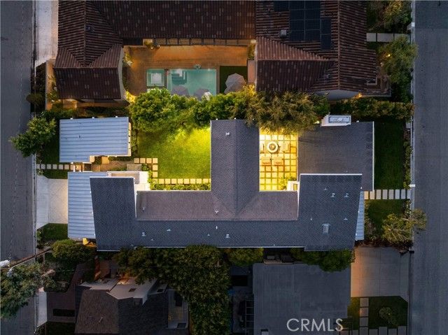 2217 Laurel Place, Newport Beach, CA 92663