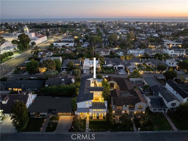 2217 Laurel Place, Newport Beach, CA 92663