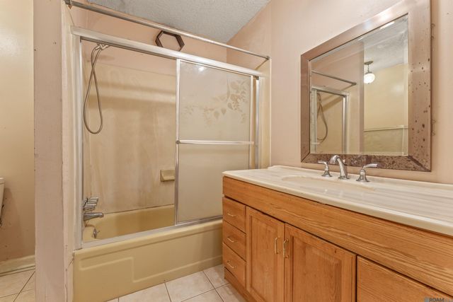 1054 Barkley Dr, Baton Rouge, LA 70810