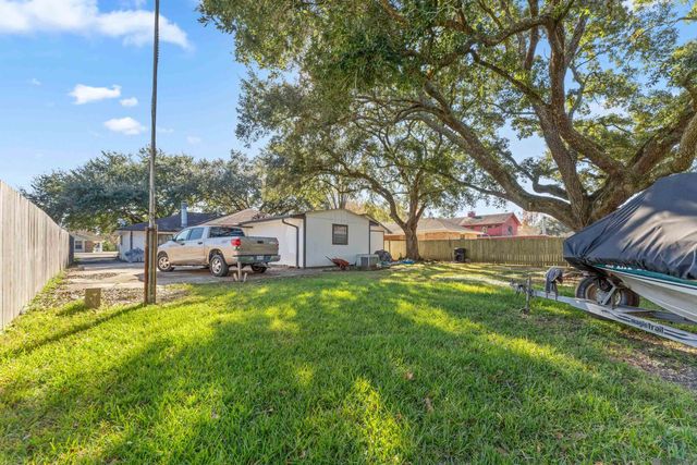 1054 Barkley Dr, Baton Rouge, LA 70810