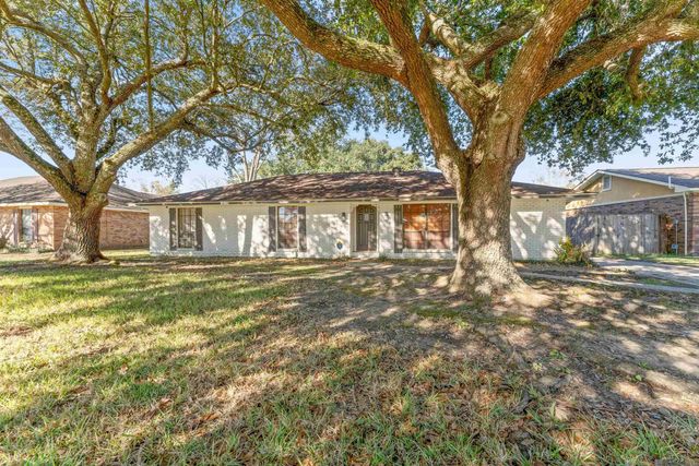 1054 Barkley Dr, Baton Rouge, LA 70810