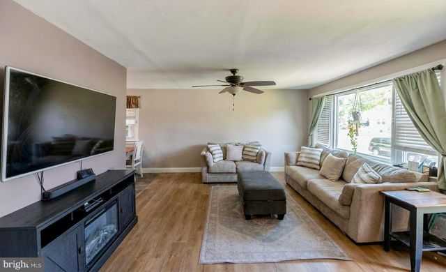 665 WOODLAND AVE, Pottstown, PA 19464