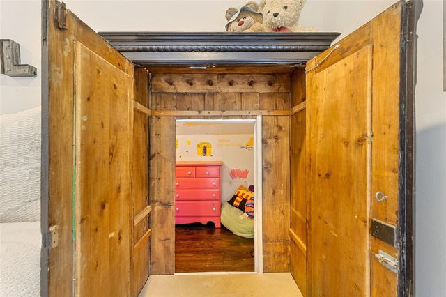 1109 E Oakdale Road, Irving, TX 75060