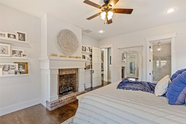 1109 E Oakdale Road, Irving, TX 75060