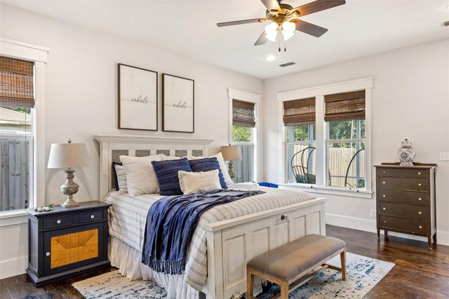 1109 E Oakdale Road, Irving, TX 75060