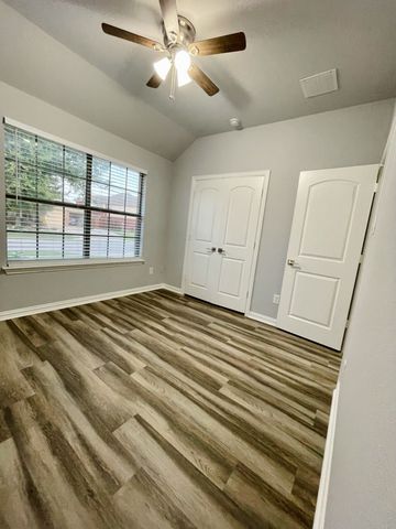 1712 Lake Wood Trail, Little Elm, TX 75068