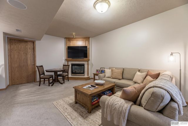 1723 N 171st Street, Omaha, NE 68118