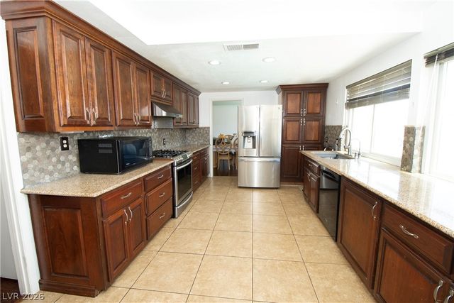 6785 Groveview Lane, Las Vegas, NV 89103