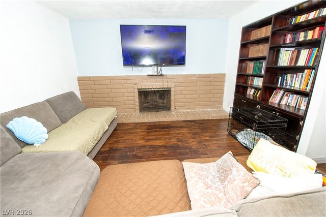 6785 Groveview Lane, Las Vegas, NV 89103