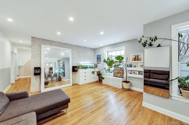 55-23 31st Avenue 4G, Woodside, NY 11377