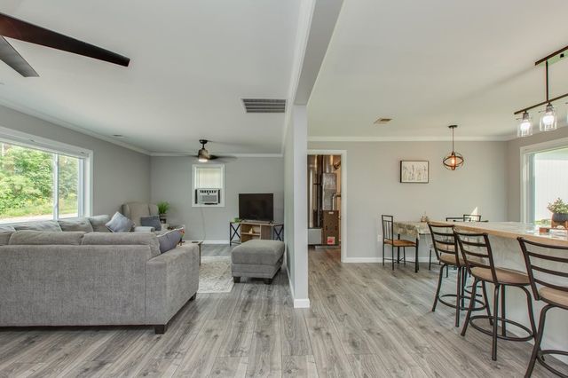 31 Church Street, Tilton, NH 03276