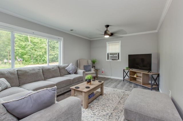 31 Church Street, Tilton, NH 03276