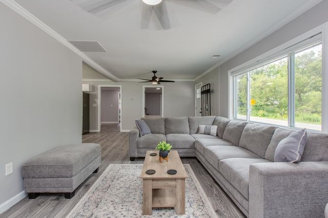 31 Church Street, Tilton, NH 03276