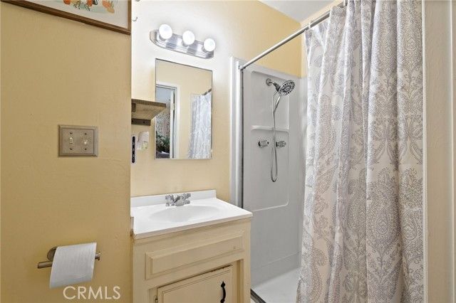 3010 Elmwood Avenue, Bakersfield, CA 93305