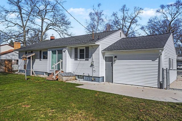 1657 Leif Avenue, Norton Shores, MI 49441